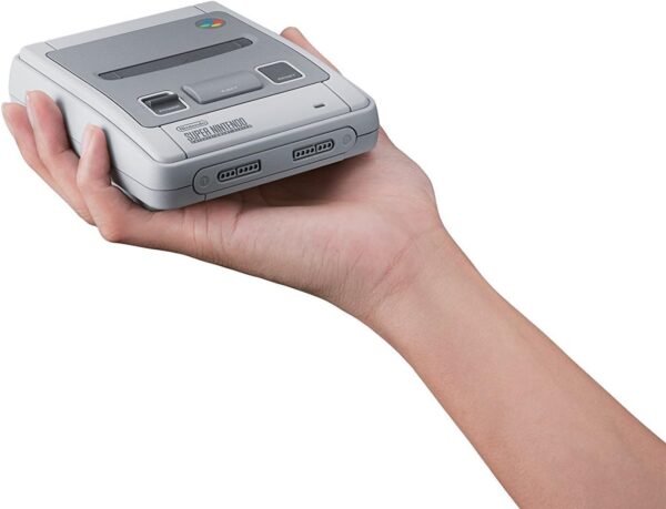 Nintendo Classic Mini Console: Super Nintendo Entertainment System - Image 3